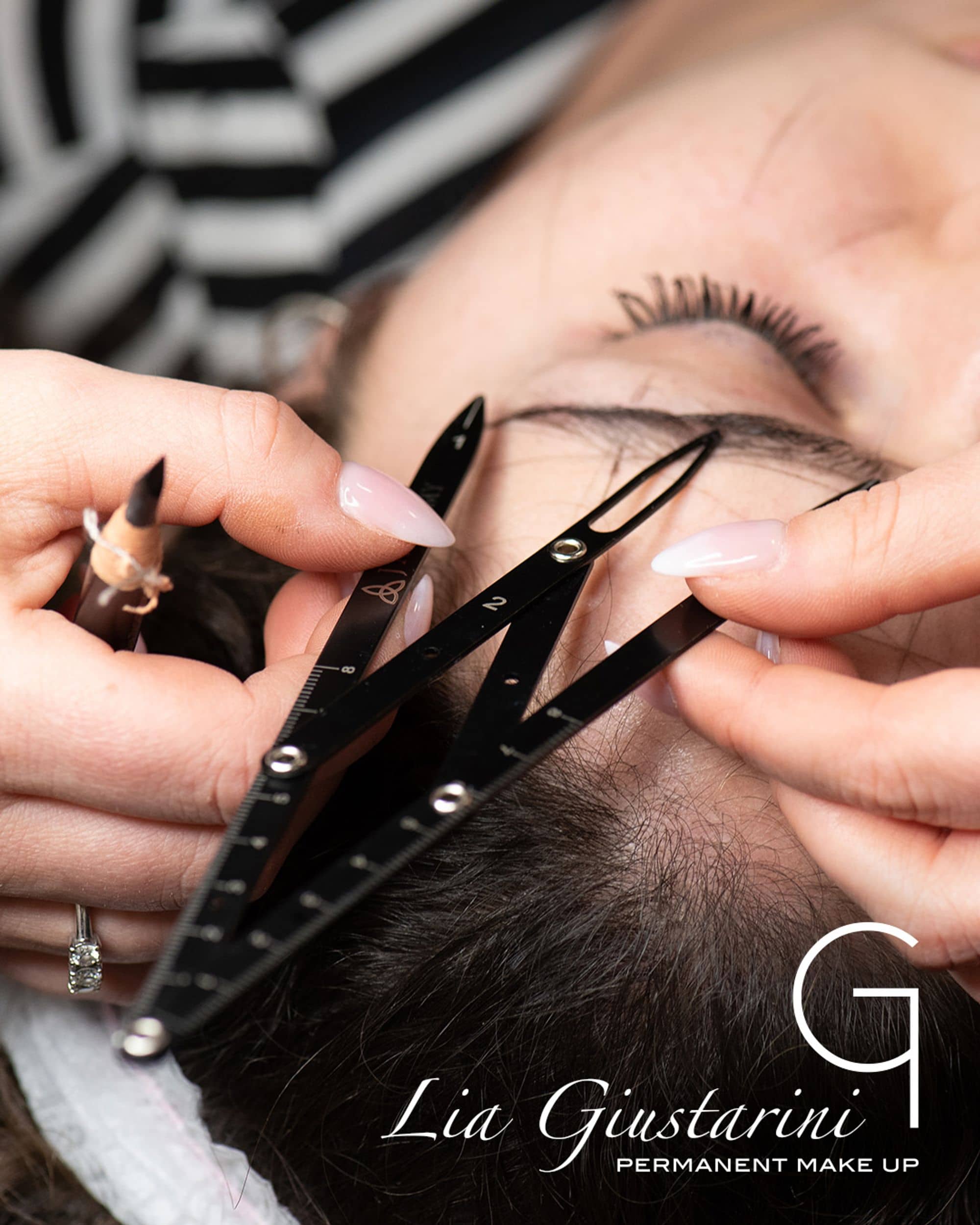 LiaGroup - Microblading